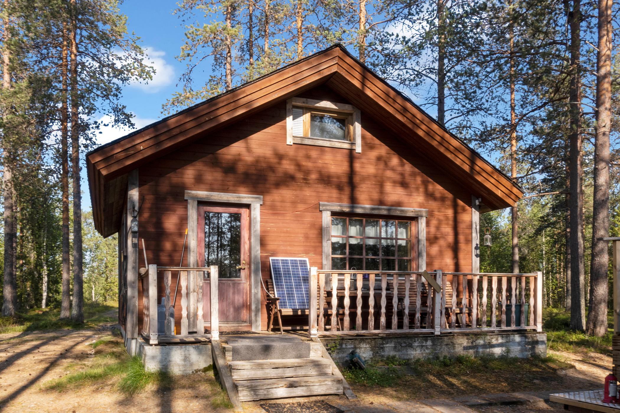 Perttauksen mökki wilderness cabin Rovaniemi Vuokramökit